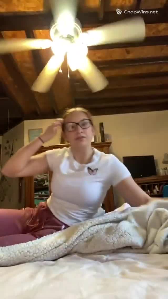 Teen in chat yoga